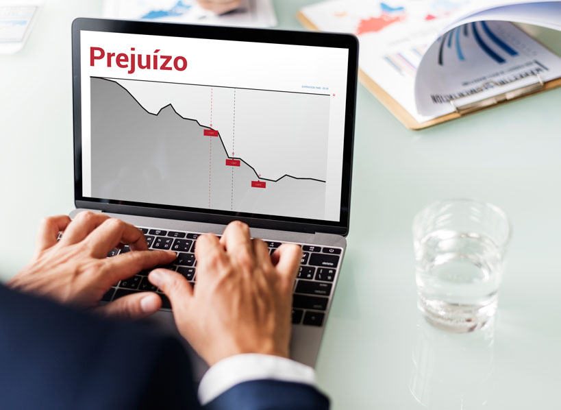 Muitas vezes acabam passando despercebidos diversos gastos desnecessários, por falta de uma gestão baseada em dados. O que leva a fábrica ter uma margem de ganho menor, exatamente por ter uma gestão ineficiente. Que não utiliza o cálculo do ROI do rolo de malha por exemplo. Muitas vezes acabam passando despercebidos diversos gastos desnecessários, por falta de uma gestão baseada em dados. O que leva a fábrica ter uma margem de ganho menor, exatamente por ter uma gestão ineficiente. Que não utiliza o cálculo do ROI do rolo de malha por exemplo.